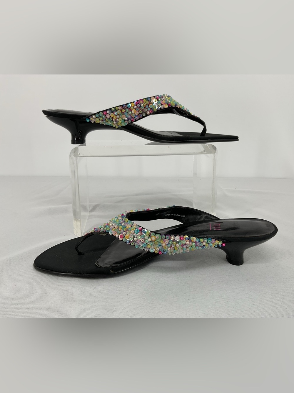 Impo Black Multicolor Beaded Kitten Heel Thong Sandals size 9.5